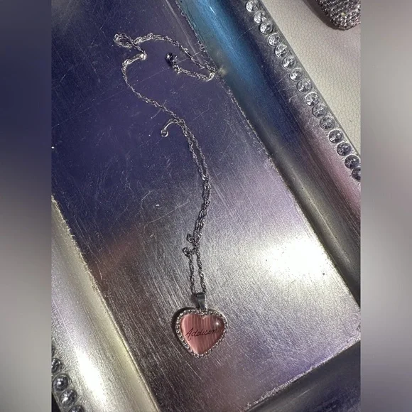 “Addison” heart necklace - Picture 2 of 3
